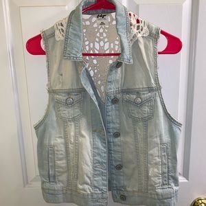 Jean Vest